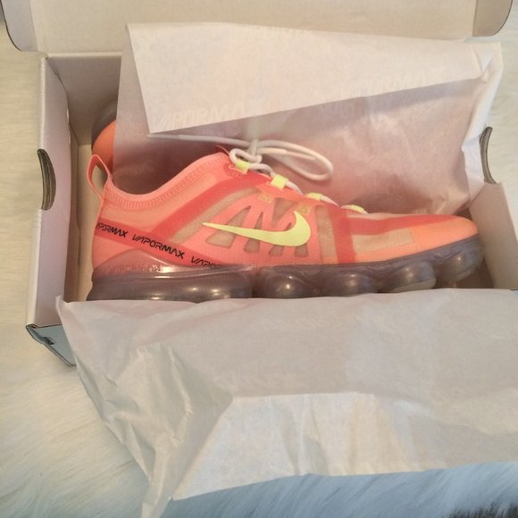 Nike Air Vapormax 2019 Pink Sneakers 7.5 with Box Used Once Pink Tint - Picture 7 of 11